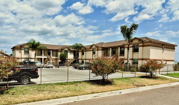 Los Balcones : 3001 Corpus Christi St, Laredo, TX 78043